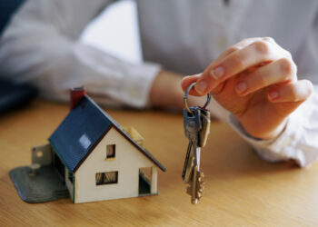 Casa própria em tempos de juro alto: comprar agora ou esperar?