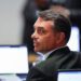 Meio/Ideia: Crise do “Dark Horse” corrói apoio de Flávio em eleitorado estratégico