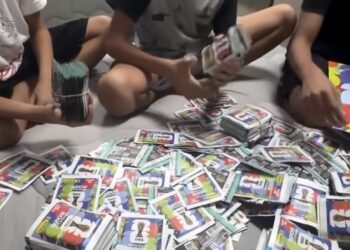 O hexa vem? Mãe compra 14 mil figurinhas da Copa do Mundo para o filho; entenda