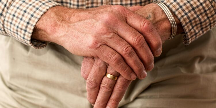 Lugar onde se vive pode influenciar velocidade do envelhecimento, aponta estudo
